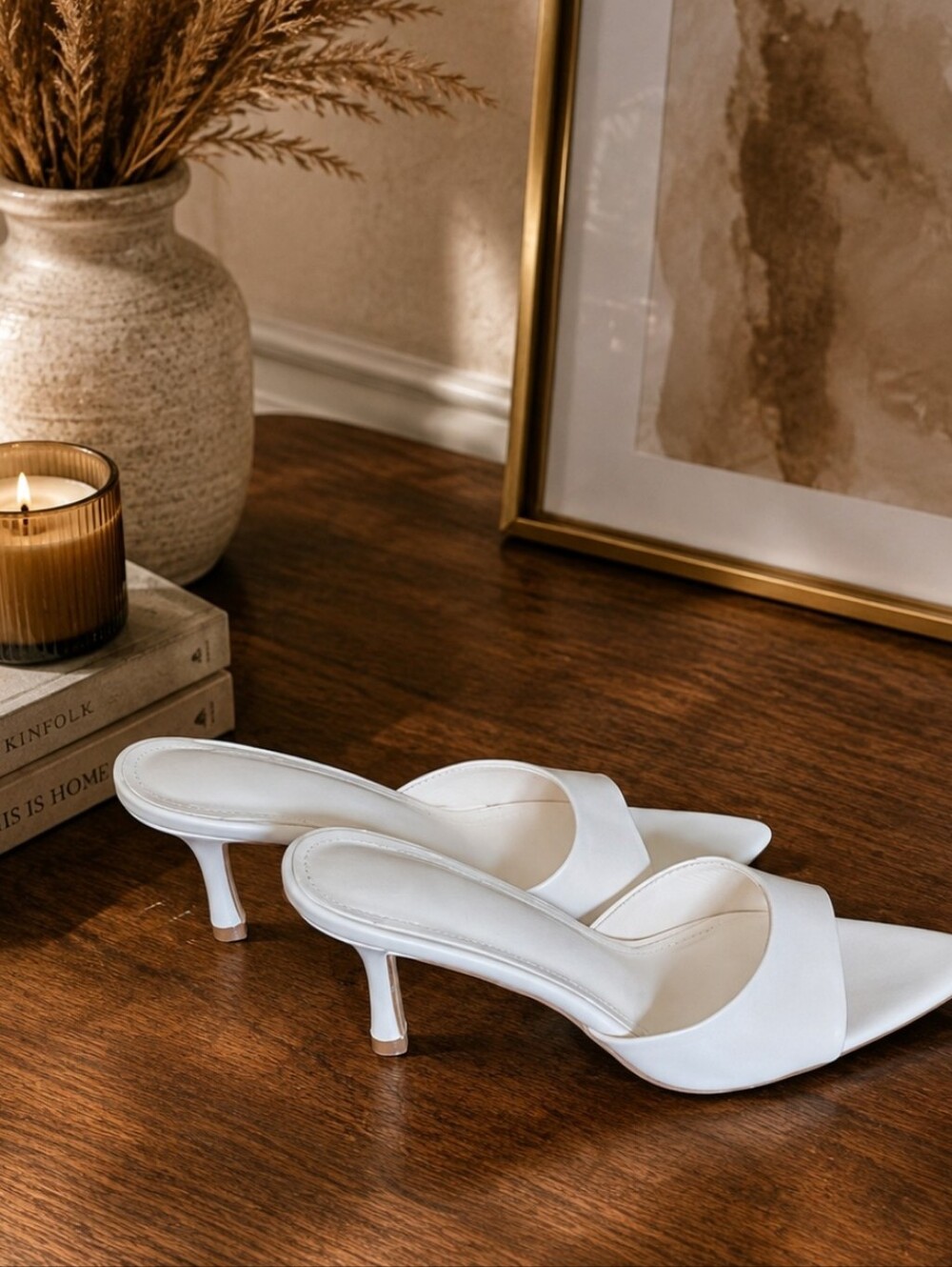 Carrie Bradshaw–Inspired Ivory Kitten Heel Mules – Size 7.5